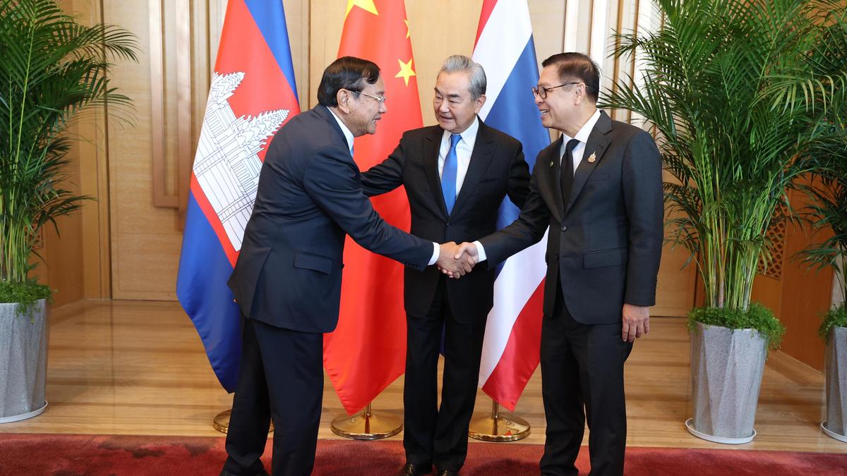 Top diplomats of China, Cambodia and Thailand meet as Beijing seeks stronger role in dispute
