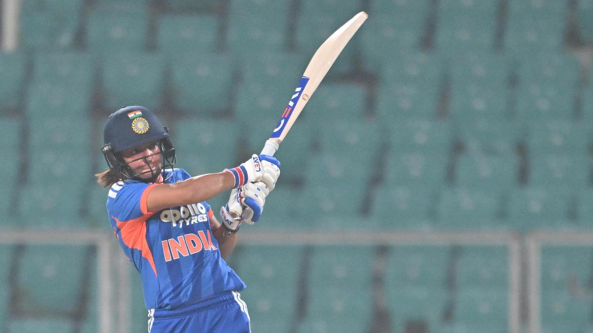IND-W vs SL-W 5th T20: Harmanpreet dazzles as India completes 5-0 rout