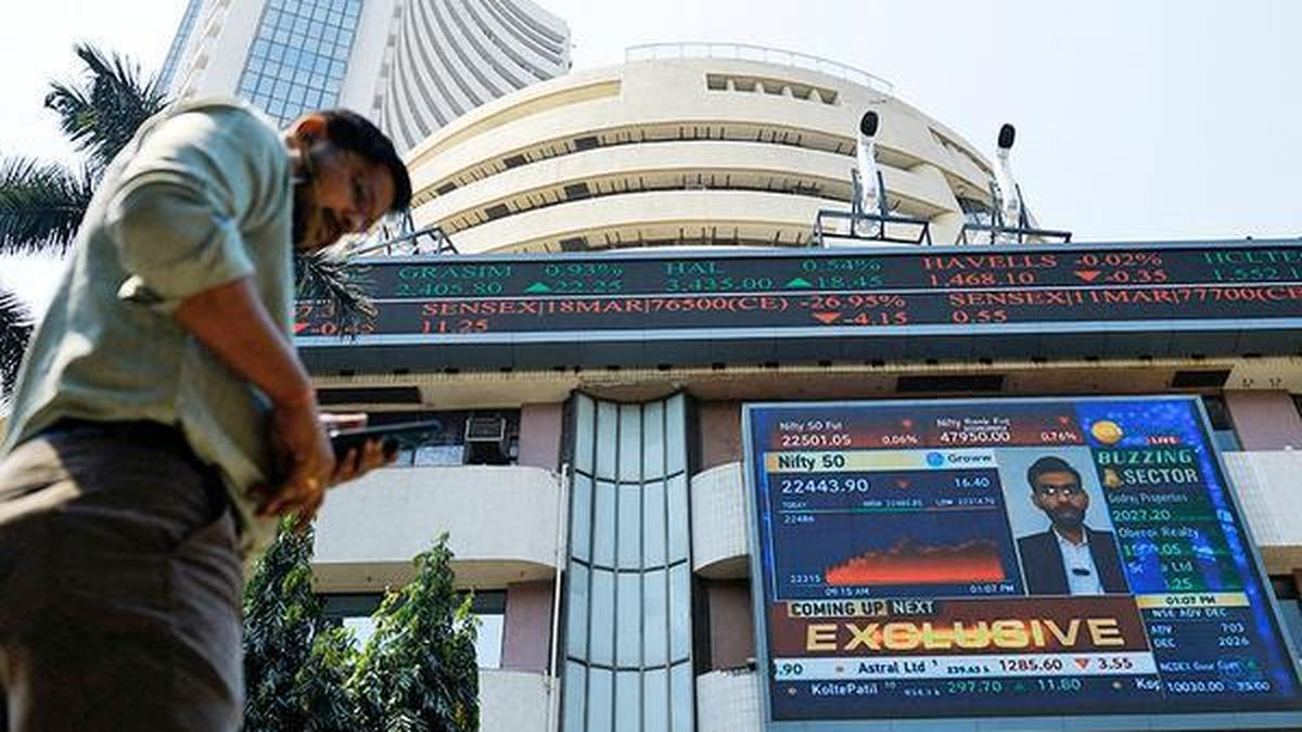Stock markets bounce back after falling in early deals
