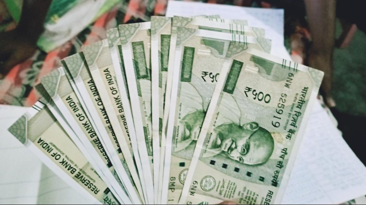 Rupee pares early losses, ends 2 paise higher at 90.16 against U.S. dollar