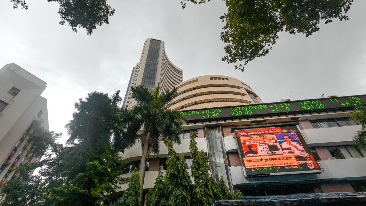 Stock markets end lower on foreign fund outflows, selling in blue-chips