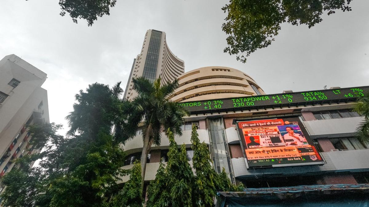 Stock markets fall for third day amid geopolitical tensions; Sensex sinks below 82,000