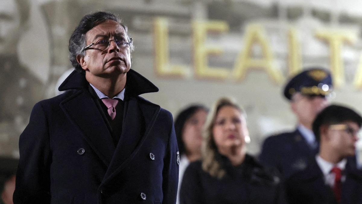 Colombian President ready to ‘take up arms’ in face of Trump threats