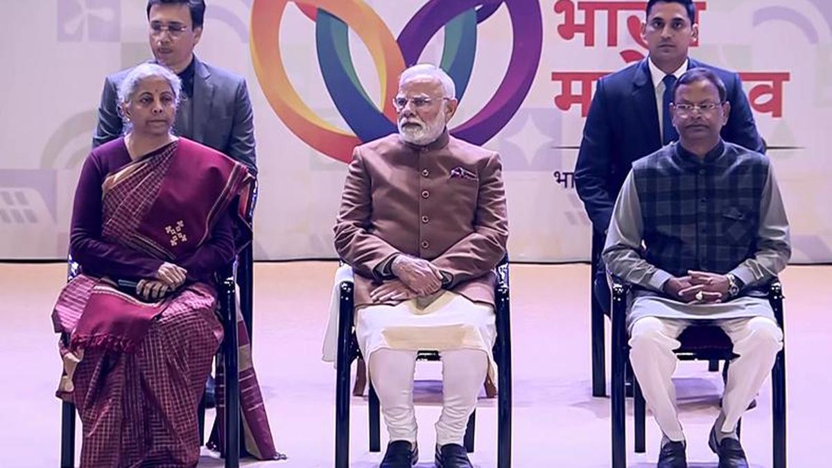 PM Modi meets economists ahead of 2026-27 Budget