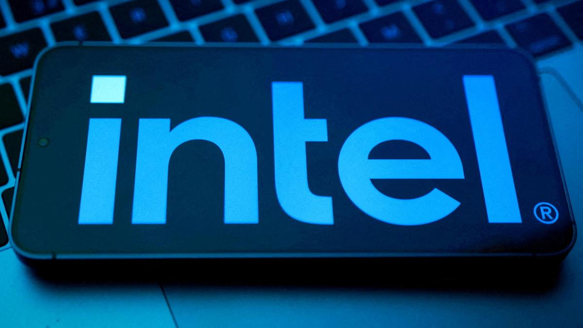 Intel launches next-gen PC chip at CES in Las Vegas