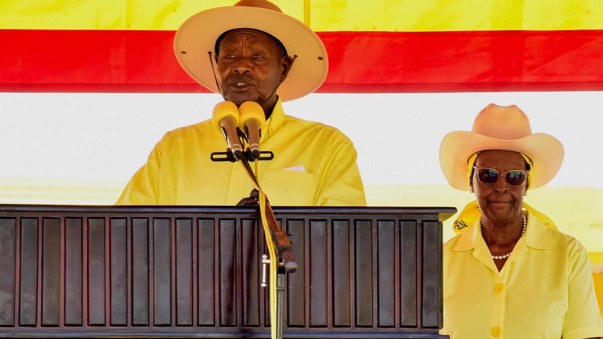 Uganda’s President Museveni takes commanding lead in early election results