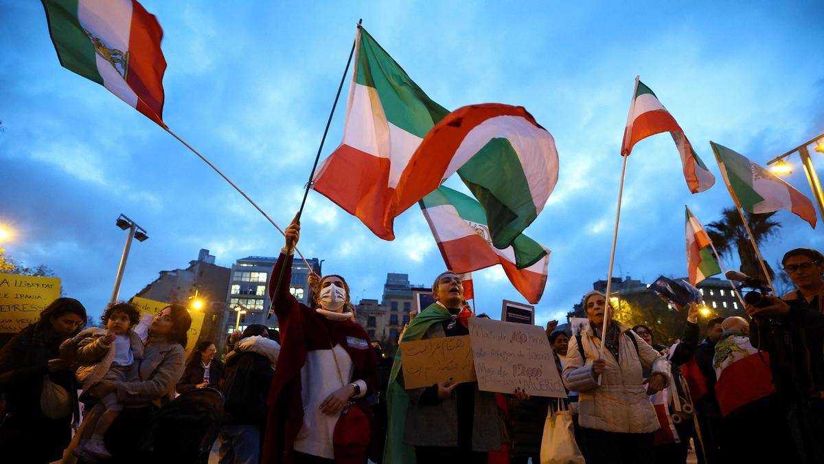 Iran Protests LIVE: Trump calls on Tehran to show protesters humanity amid reports of rising death toll