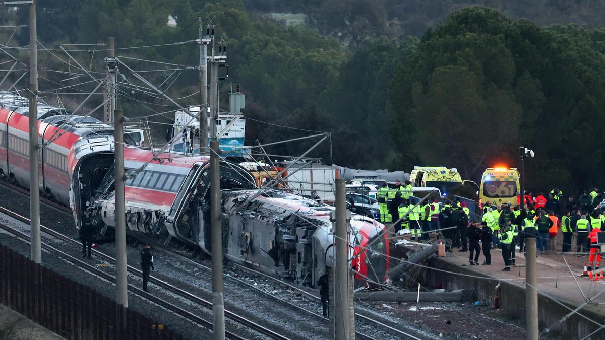 Spain mourns as train crash toll rises to 40