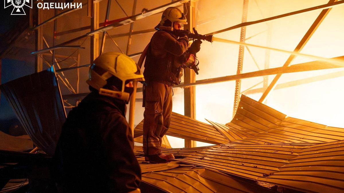 Russian drone attack kills 3 in southern Ukraine as further U.S.-led peace talks approach