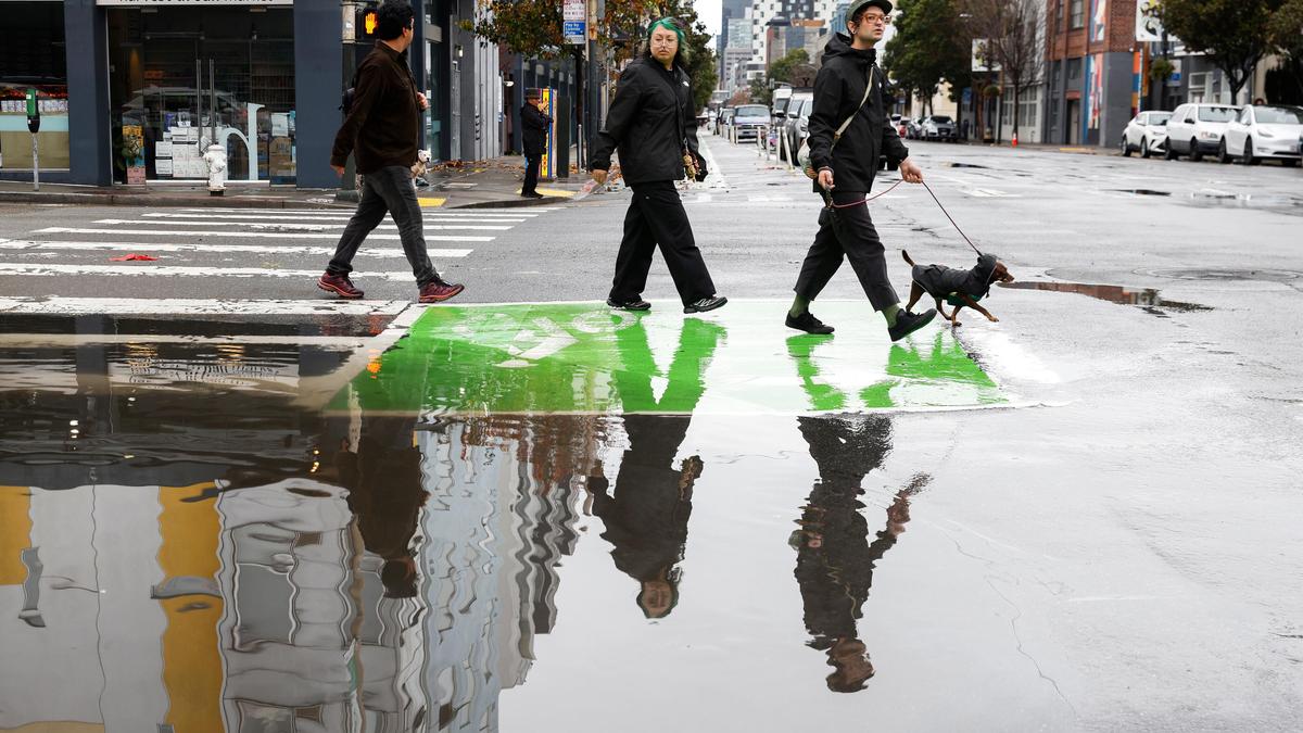 Heavy rain, high tides cause flooding along stretch of Northern California