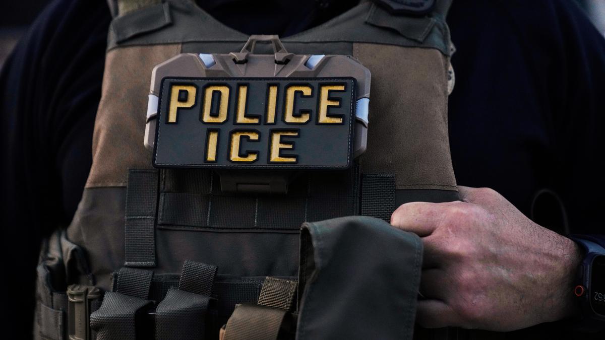 ICE agent rebuffed after attempting to enter Ecuadorian consulate in Minneapolis