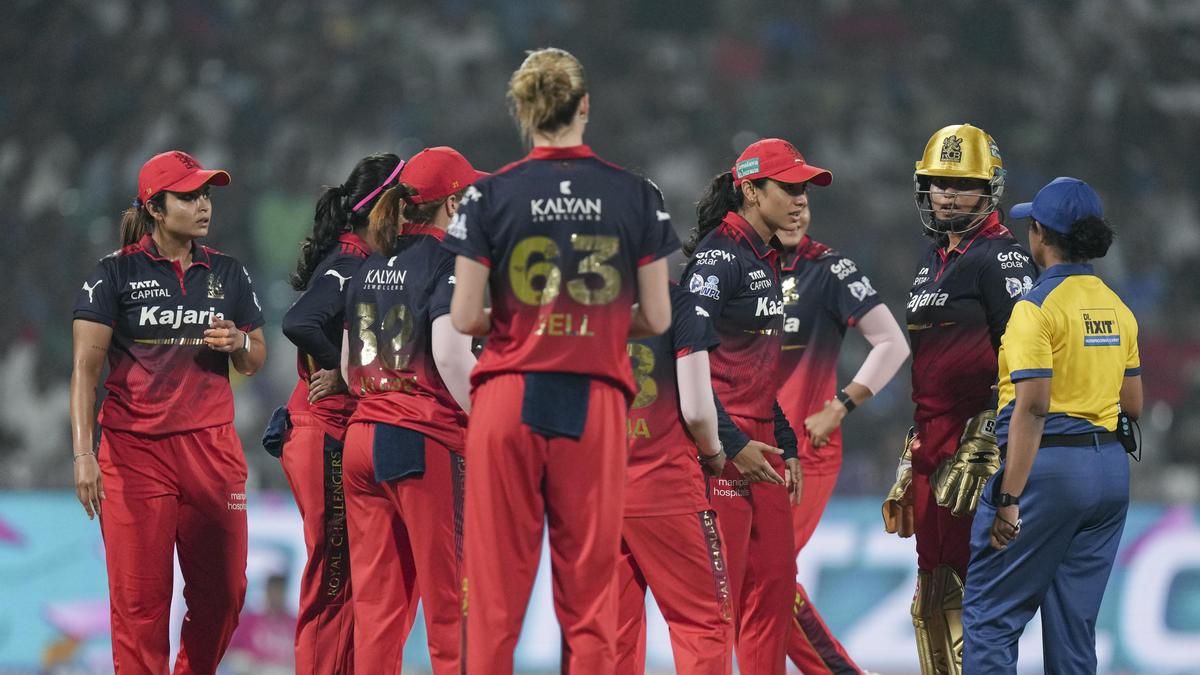 Smriti Mandhana praises RCB’s bowling unit after dominant win over DC