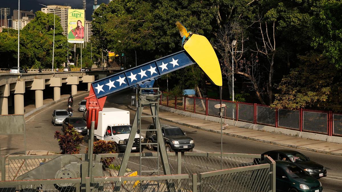 Trump says Venezuela will ‘turn over’ 30 to 50 million barrels of oil to U.S.