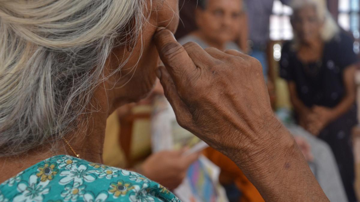 Frailty, depression in older adults may together account for 17 % of dementia risk: Study