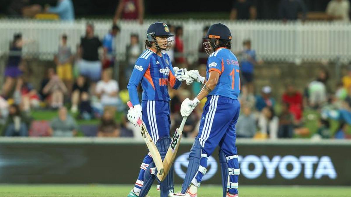 India aims to seal historic series win against the formidable Aussies
