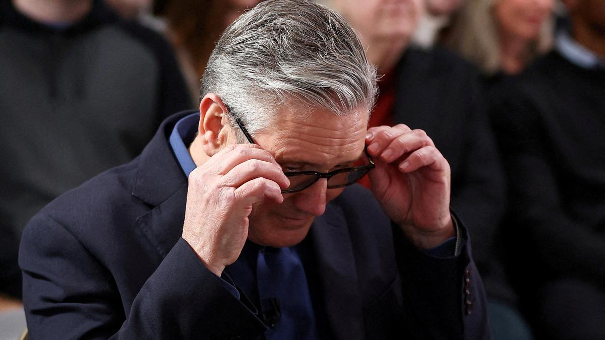 Starmer under growing pressure as another key staffer quits