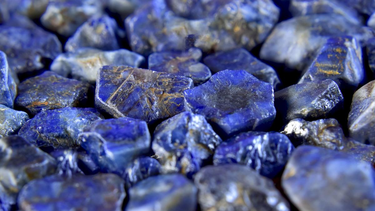 Blue: the colour that moved kings before poets