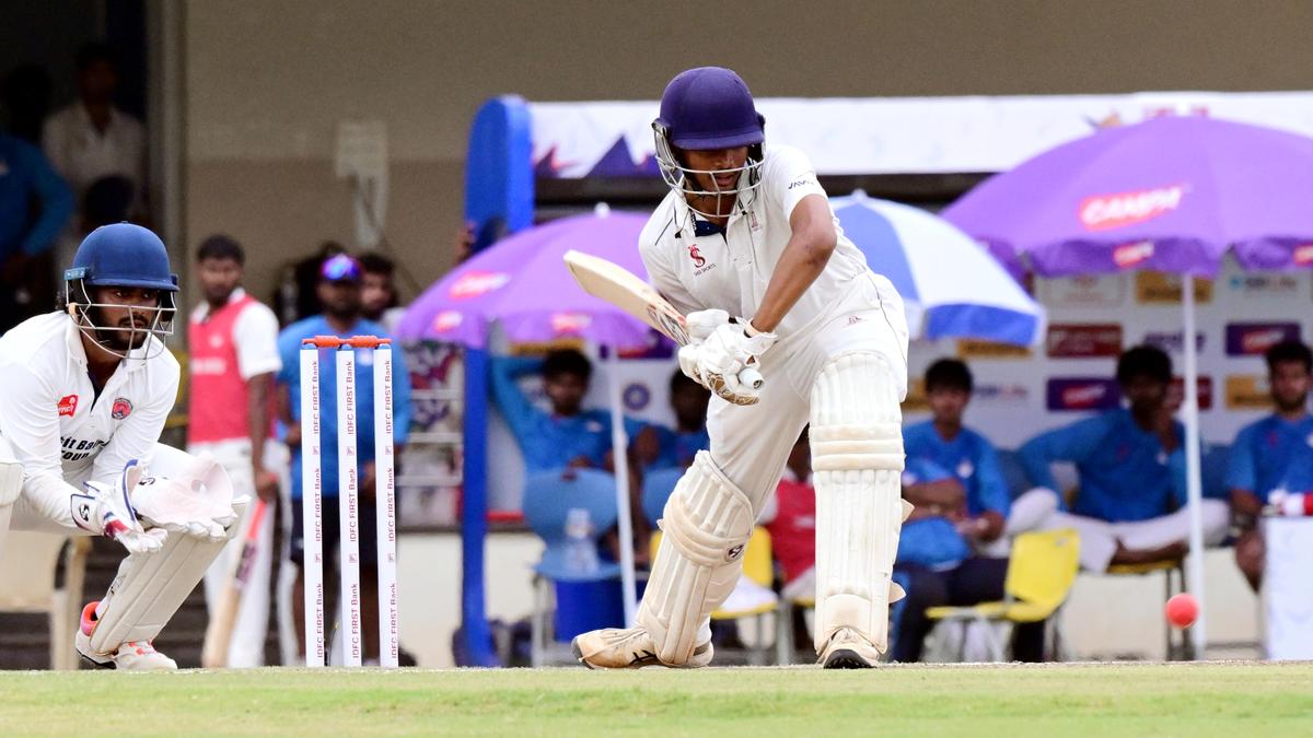 Col. C.K. Nayudu Trophy Final | TN holds the edge after taking first innings lead against Maharashtra