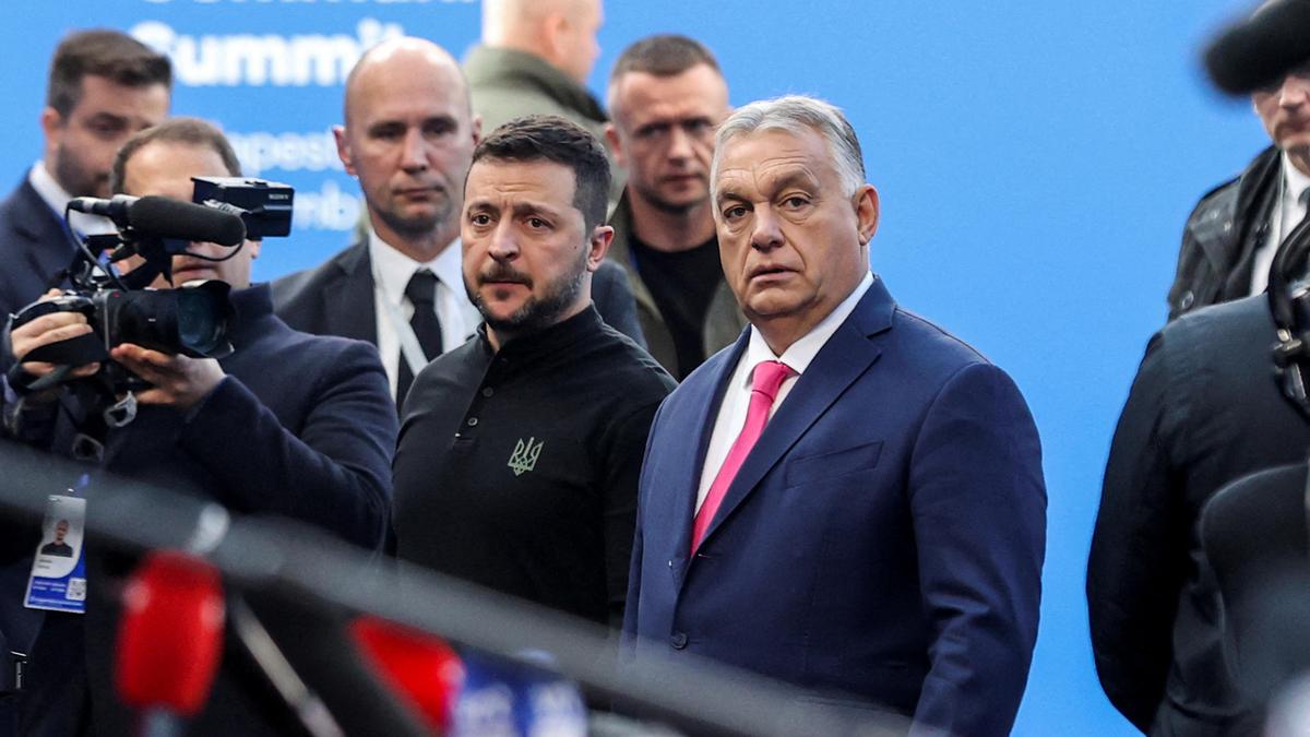 Ukraine accuses Hungary of taking hostage bank employees who were carrying  million