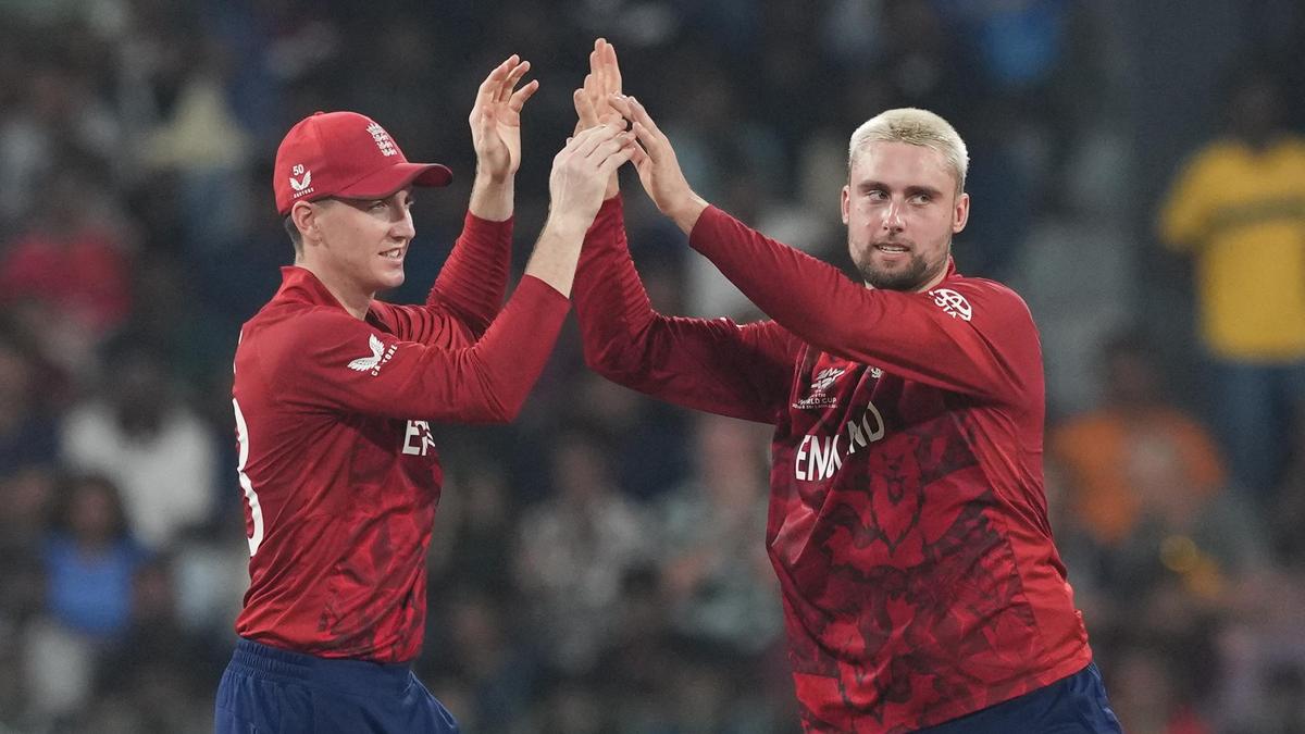 South Africa, England are playing outstanding cricket