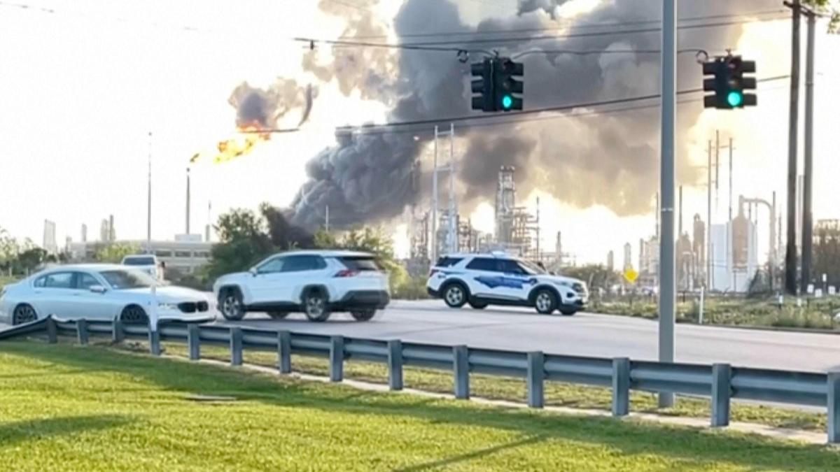 Large oil refinery explosion near Texas coast forces residents to shelter in place