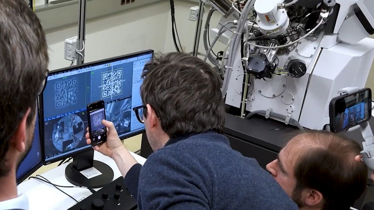 Team aims world’s smallest QR code at long-term data storage