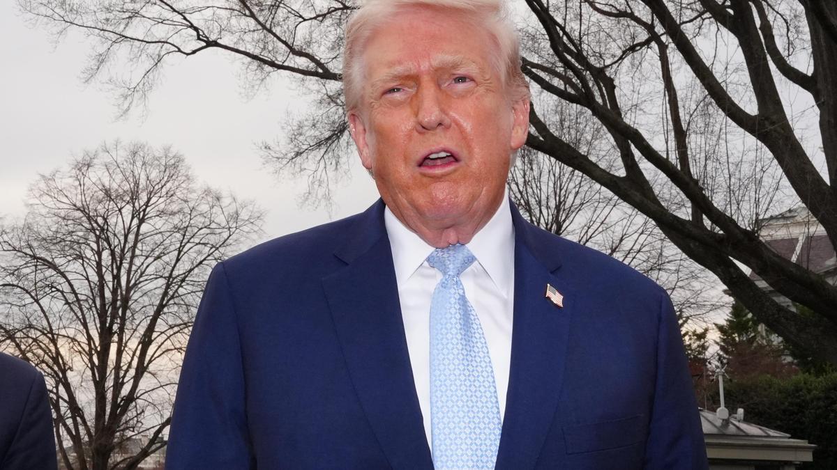 Trump postpones military strikes on Iranian power plants