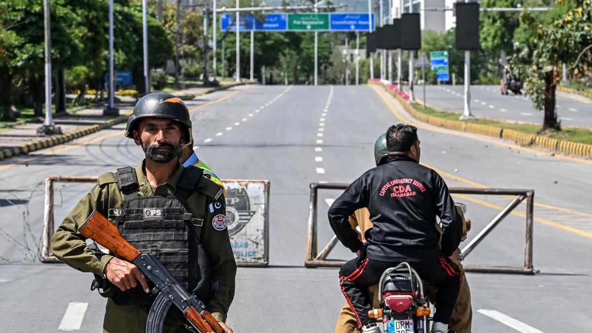 Pakistan tightens security in Islamabad ahead of U.S.-Iran talks