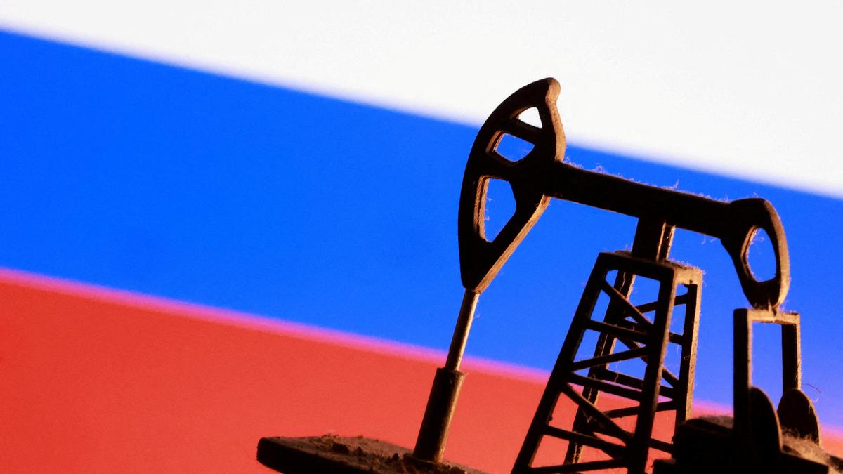 U.S. extends waiver allowing countries to buy Russian oil