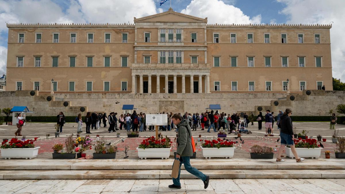Three Greek Ministers quit as EU investigates alleged farm subsidy fraud