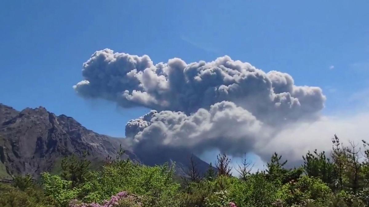 Japan volcano erupts sending plumes of ash 3.4 km high