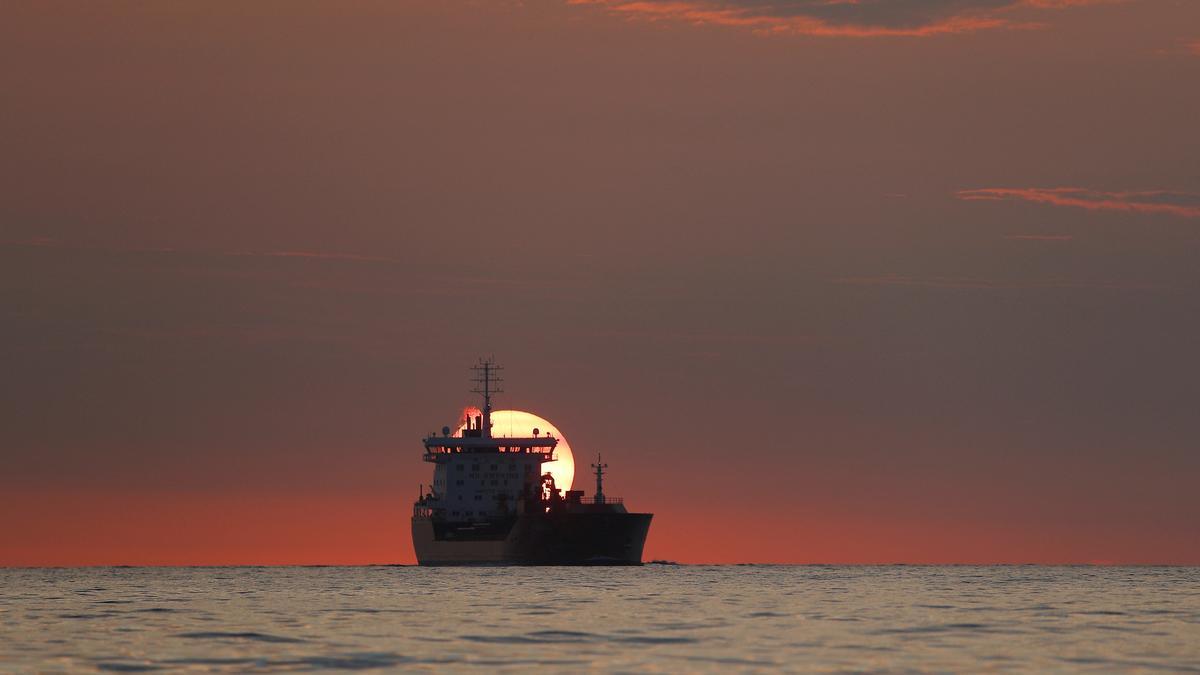 Two killed and 16 injured in attempted channel crossing from France to U.K.