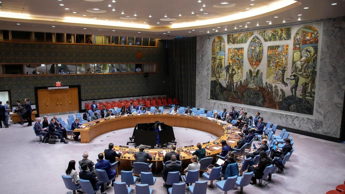 UN votes to cut the peacekeeping force in South Sudan from 17,000 to 12,000