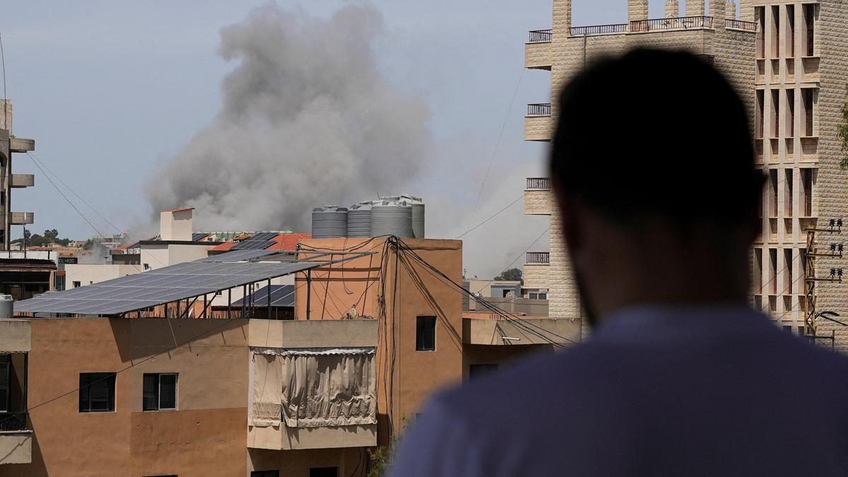 Israeli airstrikes on southern Lebanon kill seven amid fragile ceasefire