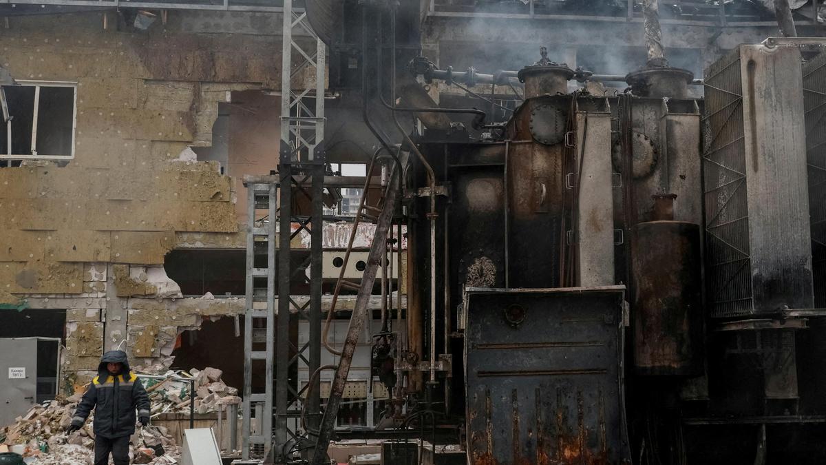 Russia, Ukraine trade attacks ahead of Kremlin’s WWII celebrations