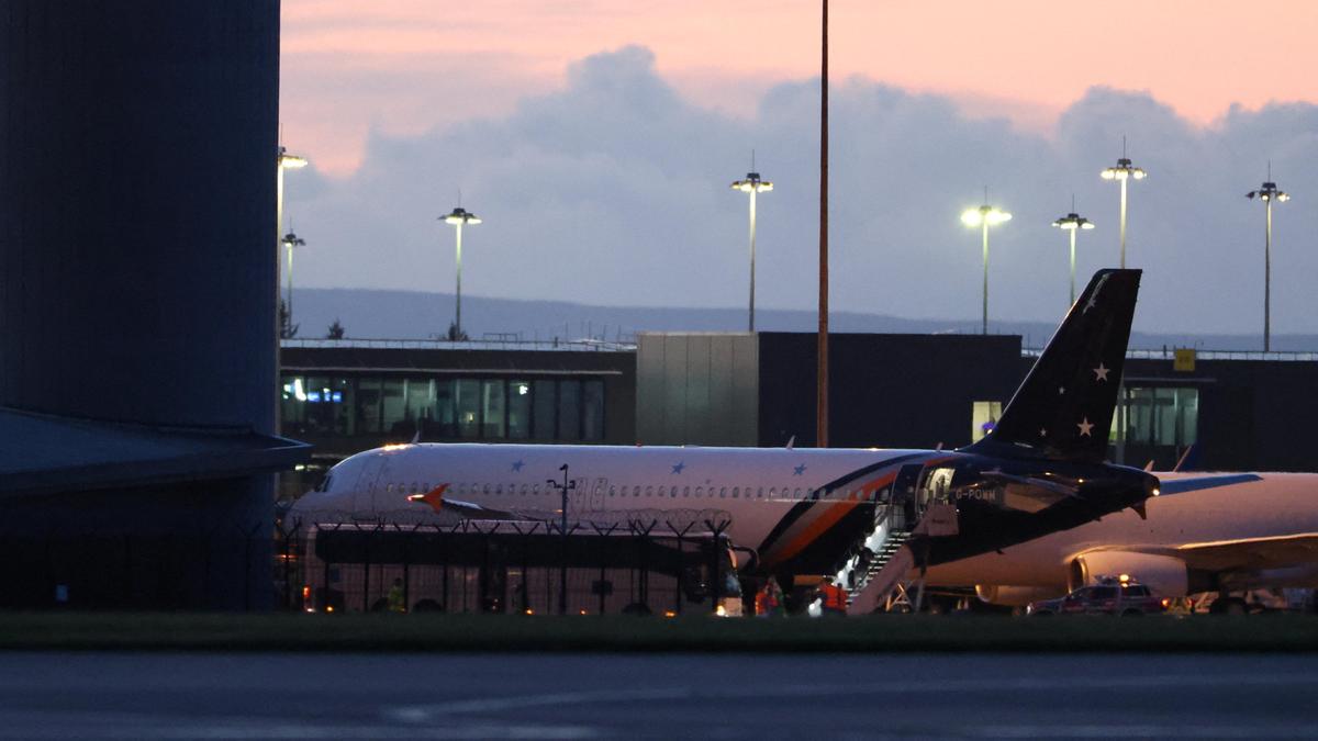 Plane with U.K. citizens from hantavirus ship lands in Manchester