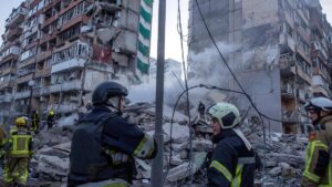 Heavy Russian strikes on Kyiv kill one, wound 31; Ukraine links attack to Trump-Xi summit