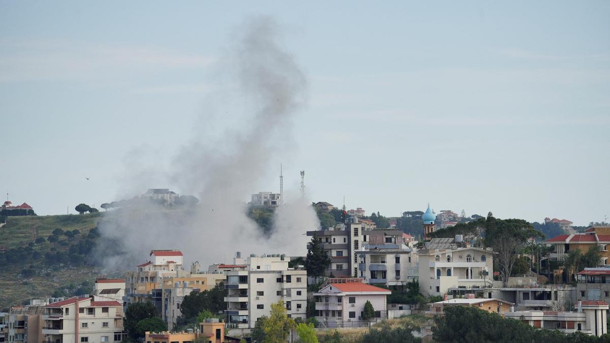 Israeli strikes on southern Lebanon kill 19, including children and women, officials say