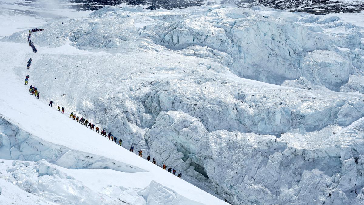 Three Indians among 274 to Mt. Everest, set new record
