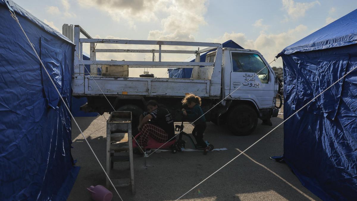 Israeli airstrikes on southern Lebanon kill 10, including paramedics, child