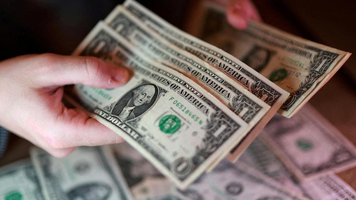 Forex reserves drops .5 billion to 1.38 billion