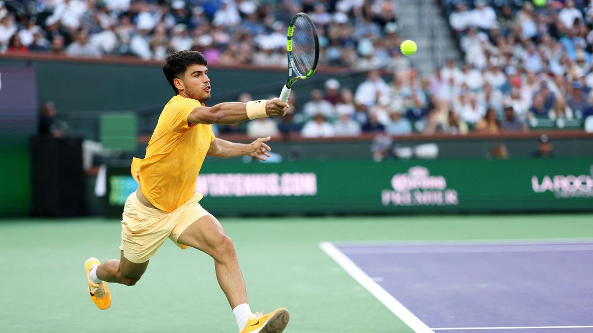Carlos Alcaraz cruises into Indian Wells third round as Novak Djokovic fights through