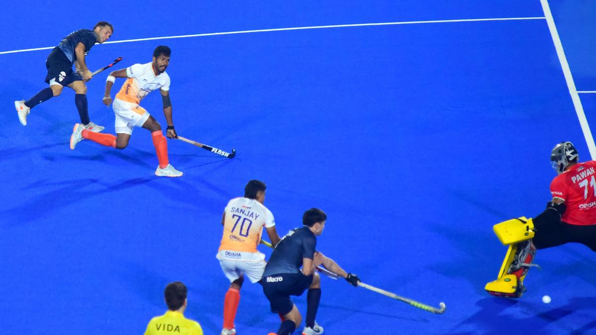 Argentina puts eight past hapless India