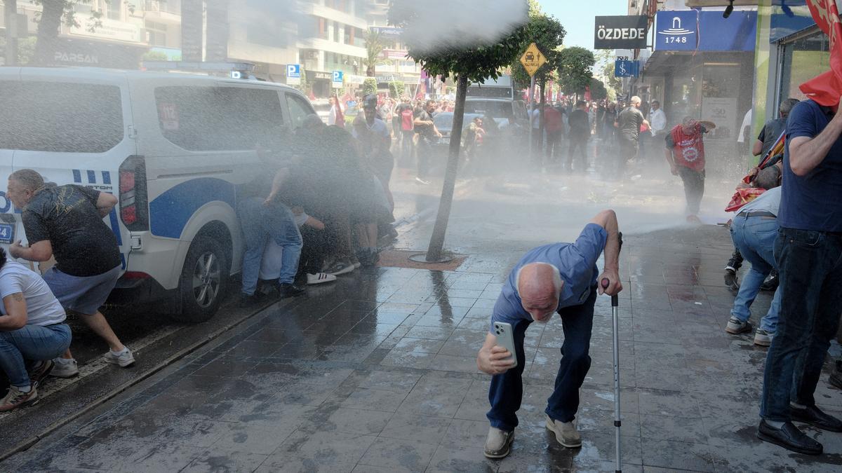 Turkish riot police use water cannons ahead of deposed Opposition leader’s speech to rally