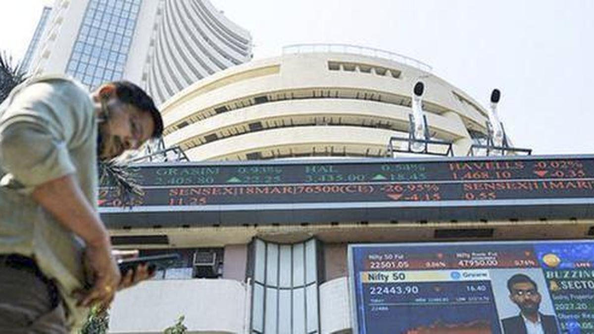 Amid market volatility, investors turn to bonds, gold, commodities
