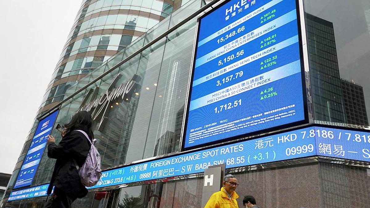 Stocks fall, oil prices gain after Trump warns Iran ‘clock is ticking’