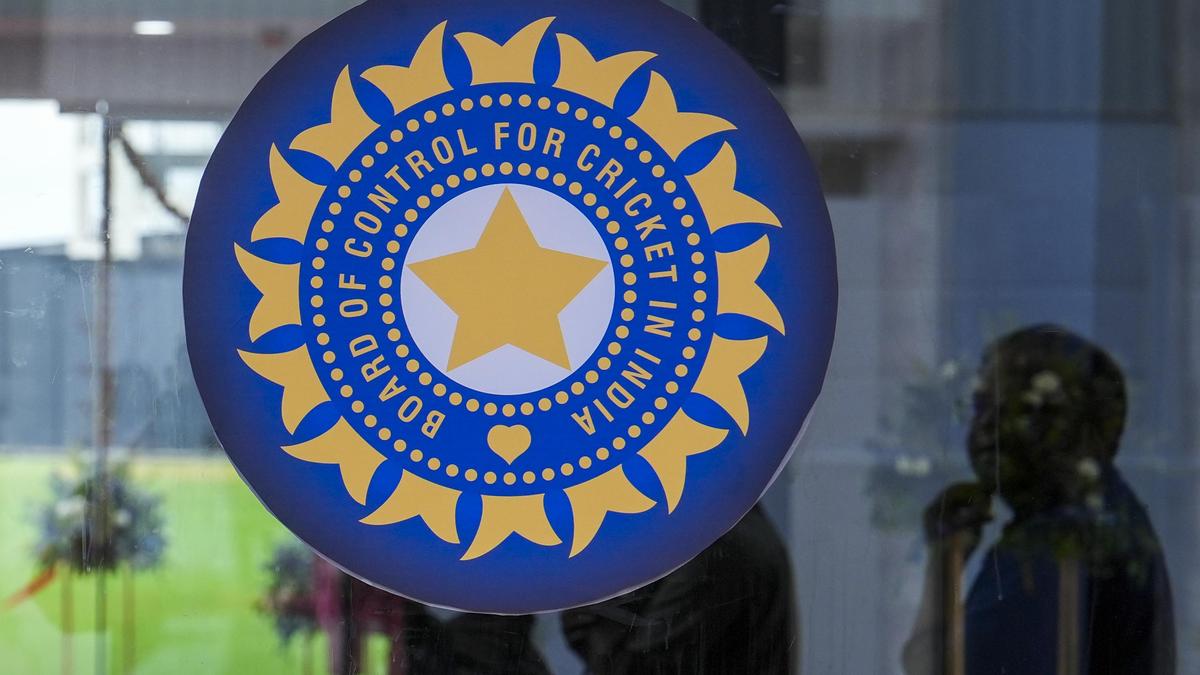 BCCI not a public authority under RTI Act: CIC