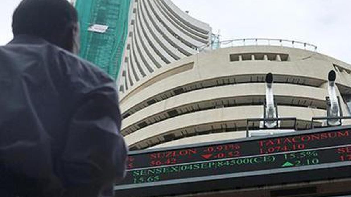 Markets extend losses as crude hits 0 amid U.S.-Iran imbroglio; Sensex tanks 852 points