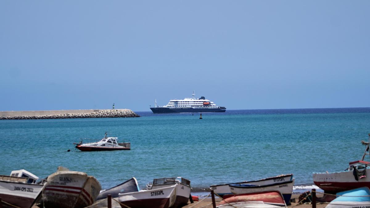 Hantavirus outbreak: Cruise ship with 150 aboard waits for help, not allowed to dock