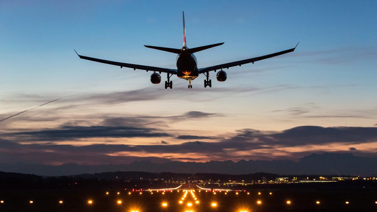 Airliner carrying Australian women linked to Islamic State group lands in Melbourne